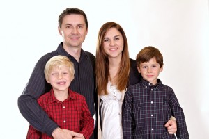 sibling-1023003_640