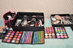 make-up-1376997_640